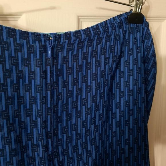 Emma James Reversible High Low Print Skirt - Picture 10 of 12